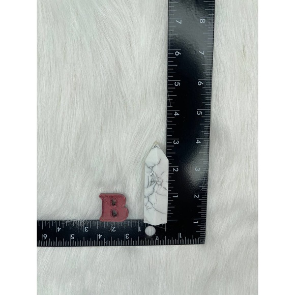Howlite Tower Crystal Polished Point / Wand - Picture 4 of 7